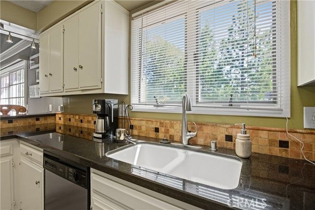 27486 Oakwood, Lake Arrowhead, CA 92352