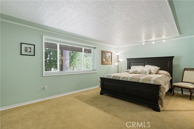 27486 Oakwood, Lake Arrowhead, CA 92352