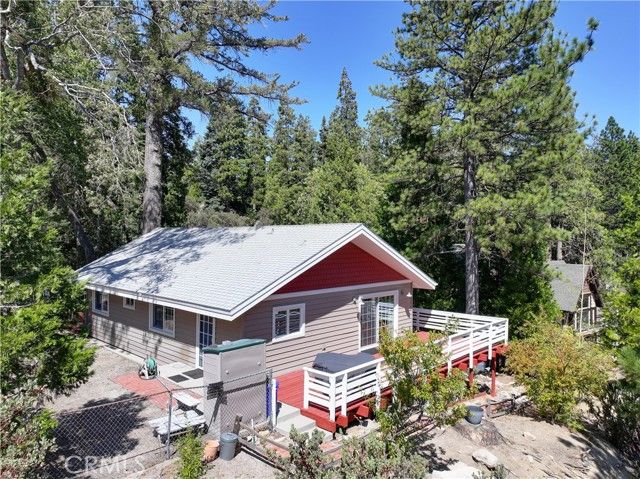 27486 Oakwood, Lake Arrowhead, CA 92352