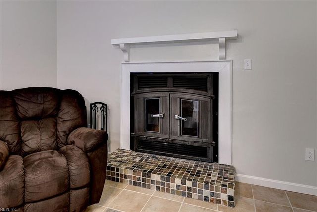 117 Sandy Lake DR, Hampton, VA 23666
