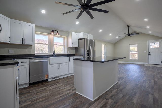 171 Hicks Hollow Road, Trenton, GA 30752