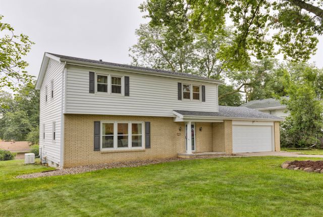 1901 80th Street, Windsor Heights, IA 50324