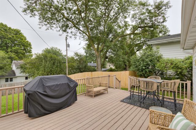 1901 80th Street, Windsor Heights, IA 50324