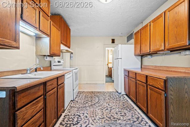 514 Lake Street, Howell, MI 48843