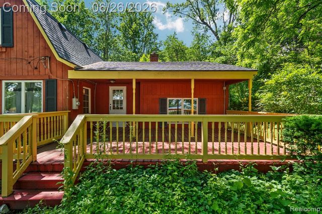 514 Lake Street, Howell, MI 48843