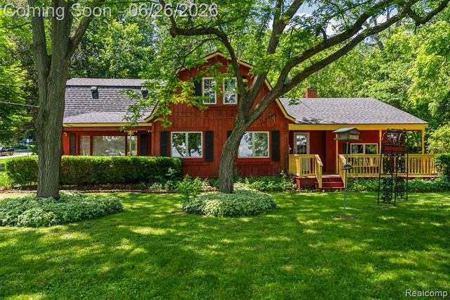 514 Lake Street, Howell, MI 48843