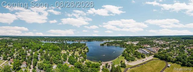 514 Lake Street, Howell, MI 48843