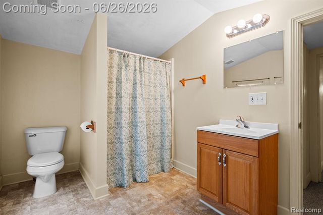 514 Lake Street, Howell, MI 48843