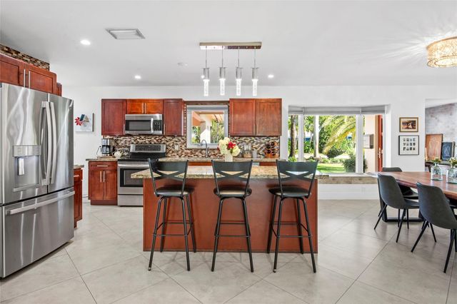 3431 NE 18th Avenue, Oakland Park, FL 33306