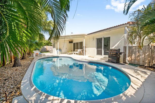 3431 NE 18th Avenue, Oakland Park, FL 33306