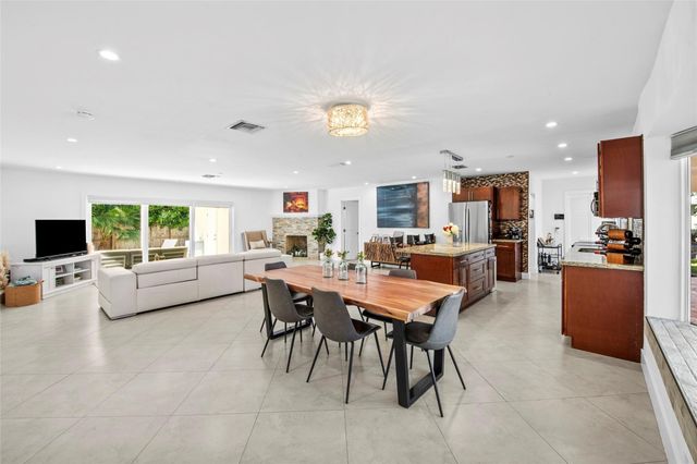 3431 NE 18th Avenue, Oakland Park, FL 33306