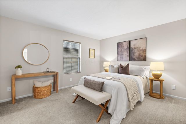 26 Victorian Gate Way, Columbus, OH 43215