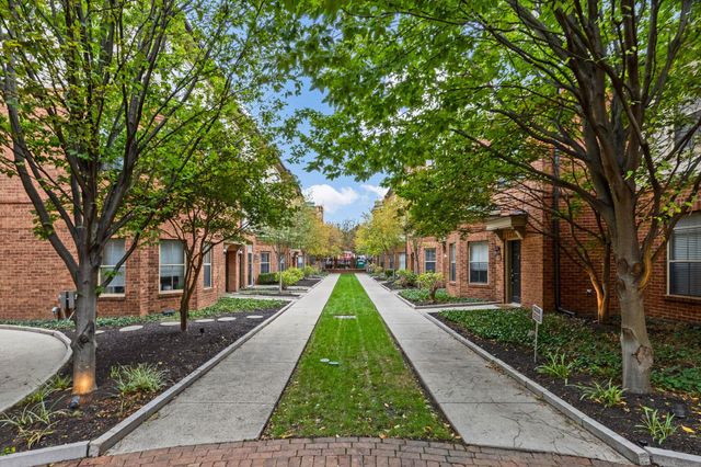 26 Victorian Gate Way, Columbus, OH 43215