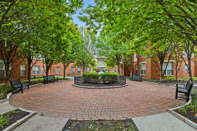 26 Victorian Gate Way, Columbus, OH 43215