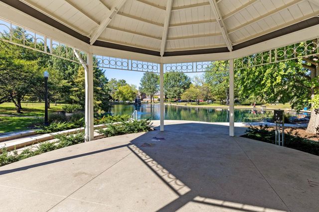 26 Victorian Gate Way, Columbus, OH 43215