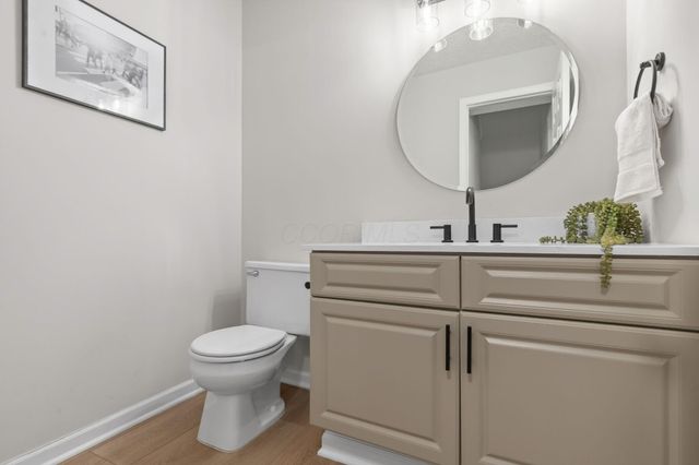 26 Victorian Gate Way, Columbus, OH 43215