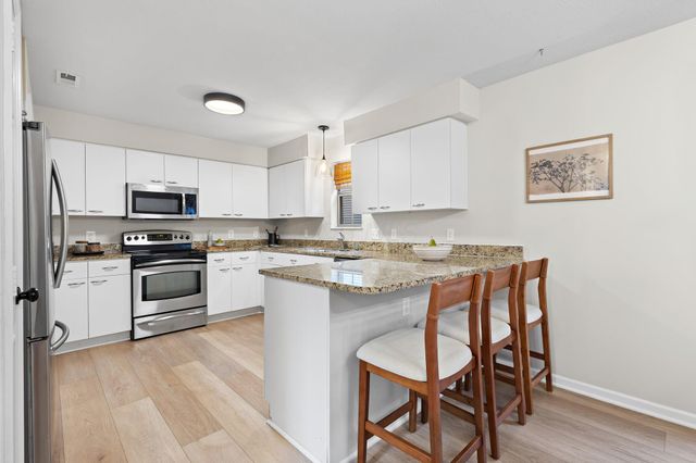 26 Victorian Gate Way, Columbus, OH 43215