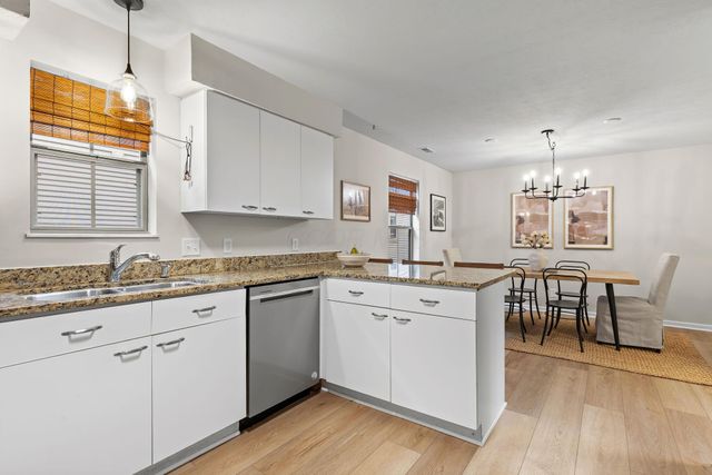 26 Victorian Gate Way, Columbus, OH 43215