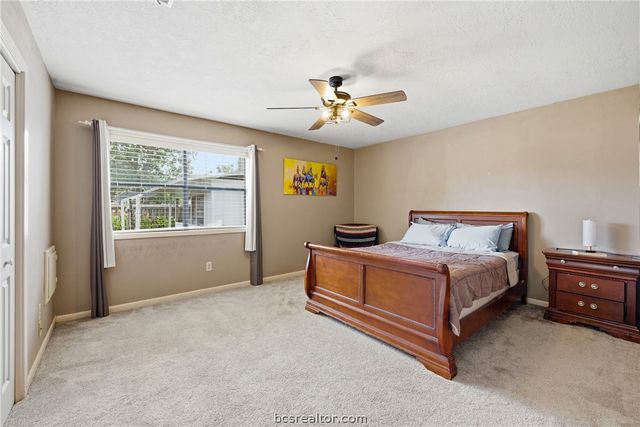 3912 Sierra Court, Bryan, TX 77802