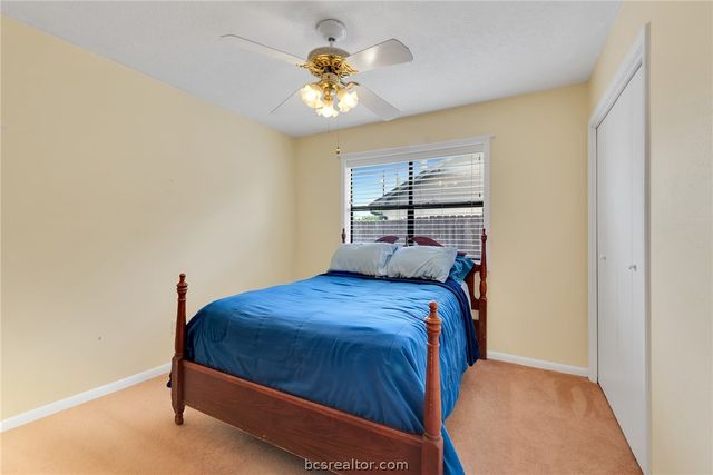 3912 Sierra Court, Bryan, TX 77802