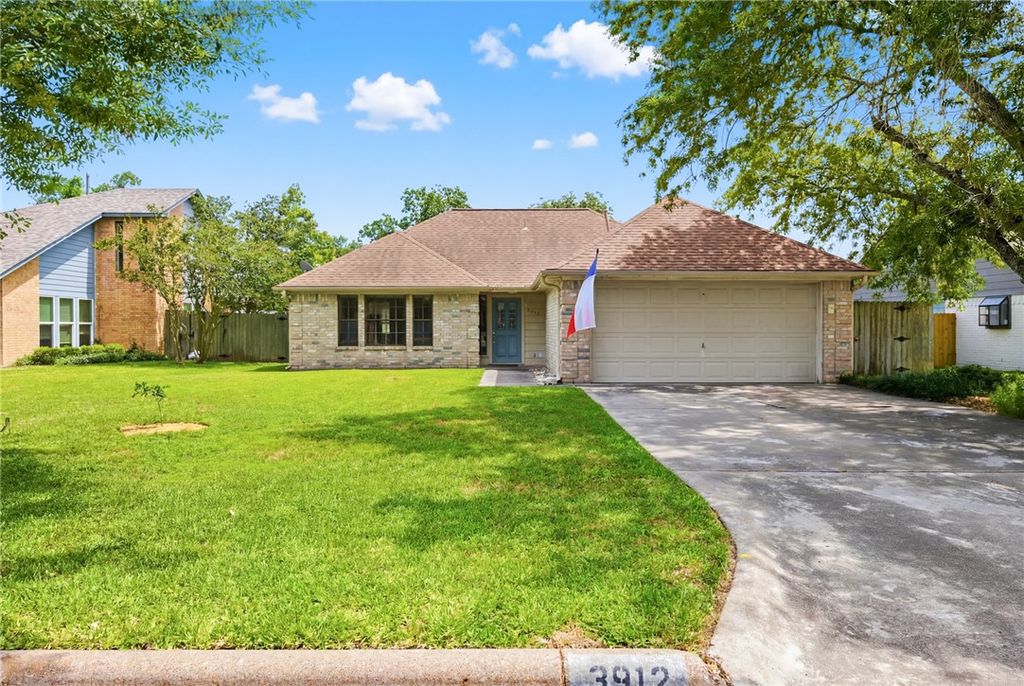 3912 Sierra Court, Bryan, TX 77802