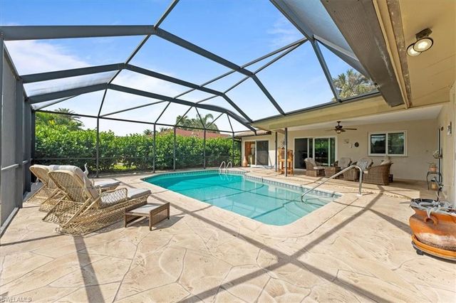 4419 Lakewood BLVD, Naples, FL 34112