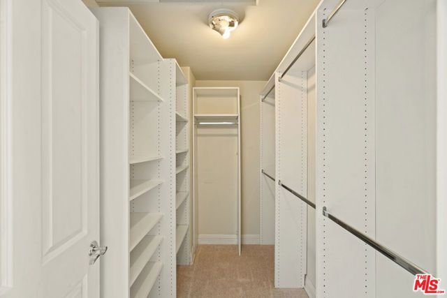11982 Mayfield Avenue D, Los Angeles, CA 90049