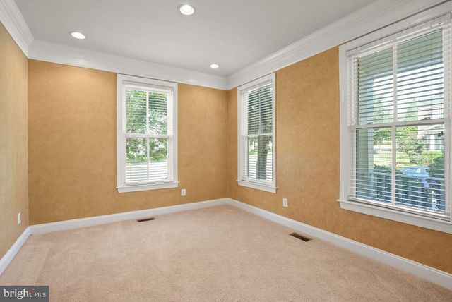 10631 POAGUES BATTERY DR, Bristow, VA 20136