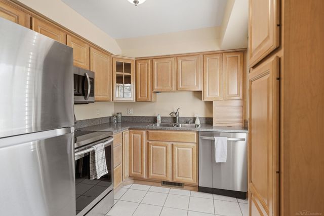 776 Heights Road, Lake Orion, MI 48362