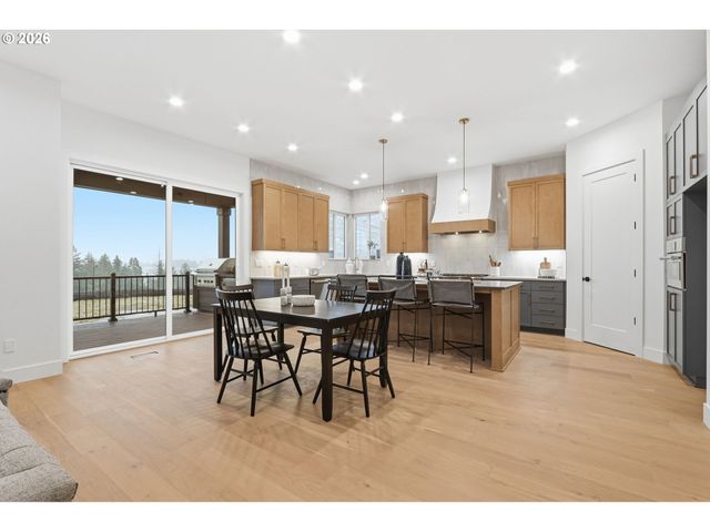 23037 Sw CURRY RIDGE Dr, Sherwood, OR 97140