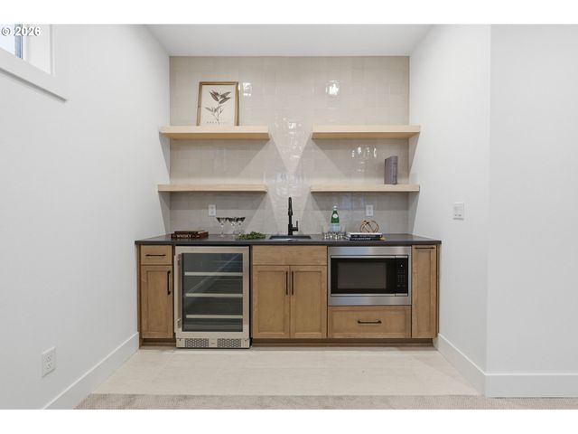 23037 Sw CURRY RIDGE Dr, Sherwood, OR 97140