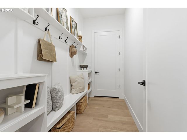 23037 Sw CURRY RIDGE Dr, Sherwood, OR 97140