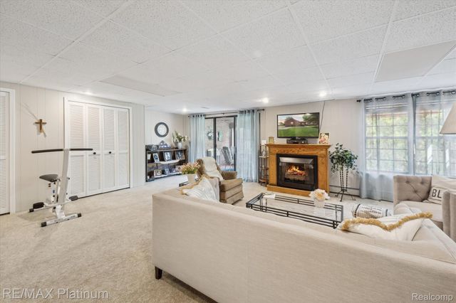 12132 Lexington Drive 2, Green Oak Township, MI 48178