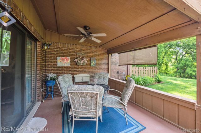 12132 Lexington Drive 2, Green Oak Township, MI 48178