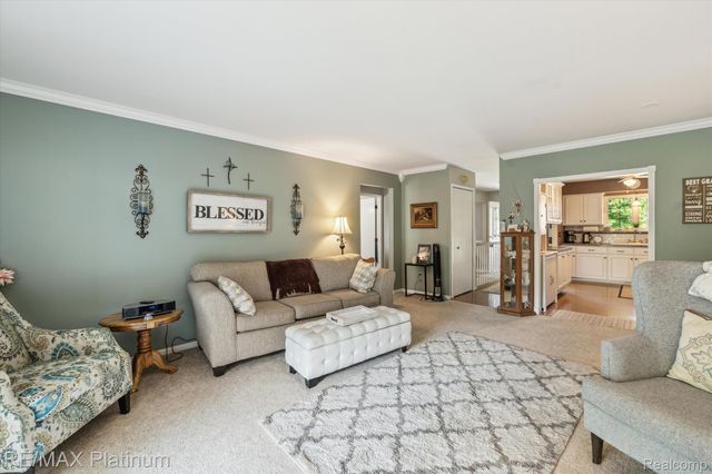 12132 Lexington Drive 2, Green Oak Township, MI 48178