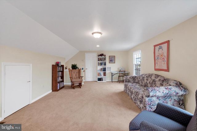 13323 MAUGANSVILLE RD, Hagerstown, MD 21740