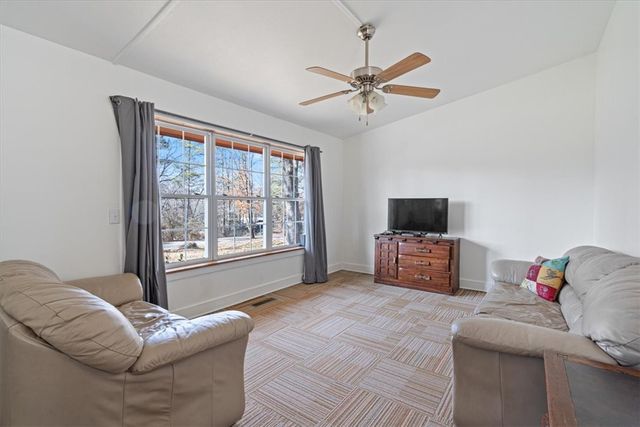 2 Arnold Lane, Bella Vista, AR 72715