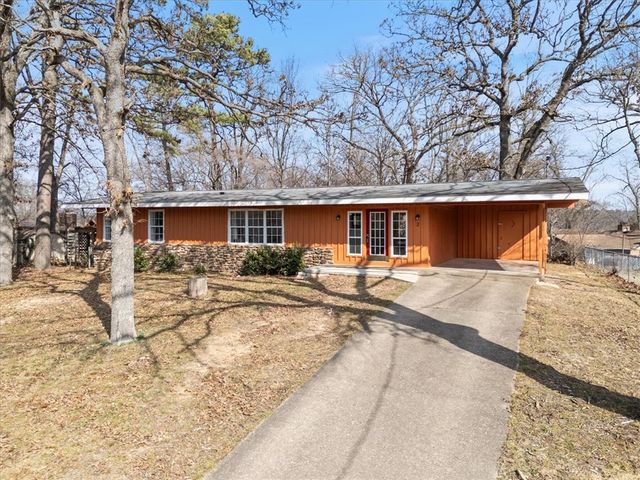 2 Arnold Lane, Bella Vista, AR 72715