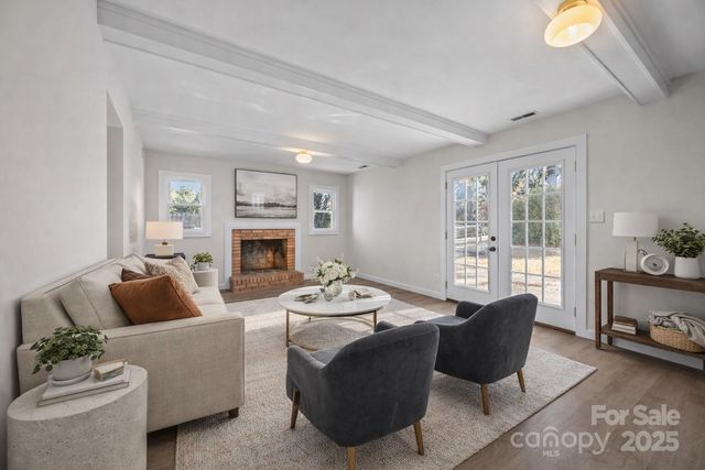 5324 Cheval Place, Charlotte, NC 28205