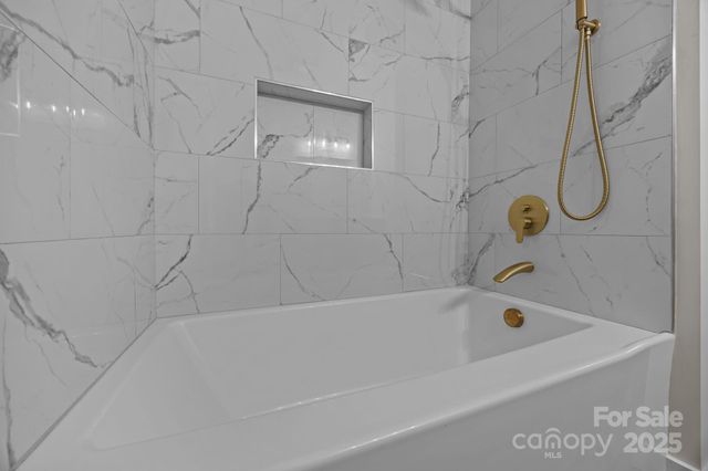 5324 Cheval Place, Charlotte, NC 28205