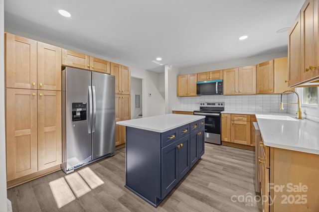 5324 Cheval Place, Charlotte, NC 28205