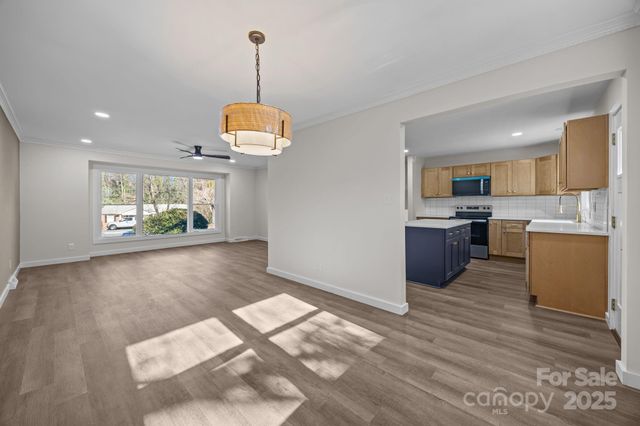 5324 Cheval Place, Charlotte, NC 28205