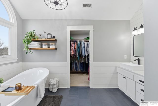 6108 S 176th Street, Omaha, NE 68135