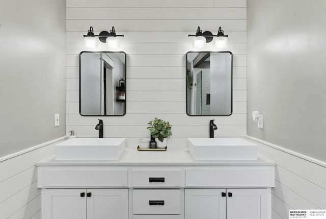 6108 S 176th Street, Omaha, NE 68135