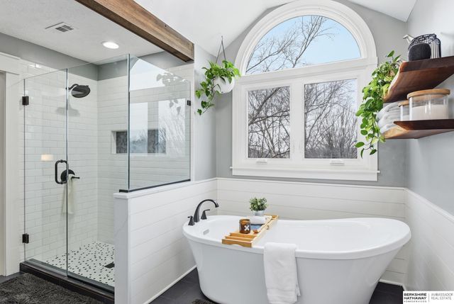 6108 S 176th Street, Omaha, NE 68135