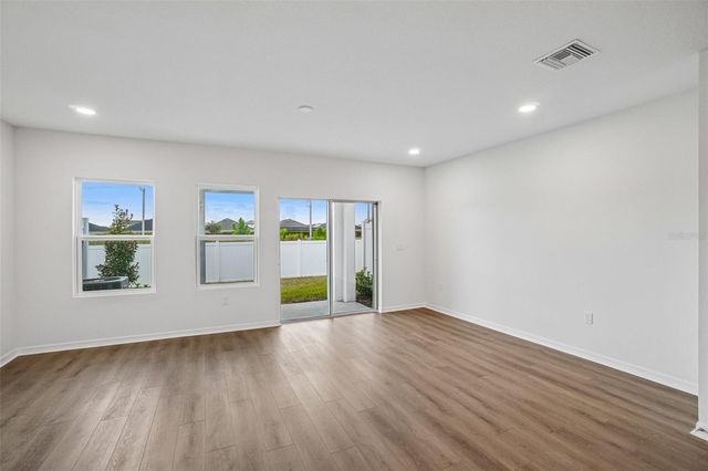 6868 HOLCOMBE DOWN DRIVE, Zephyrhills, FL 33541