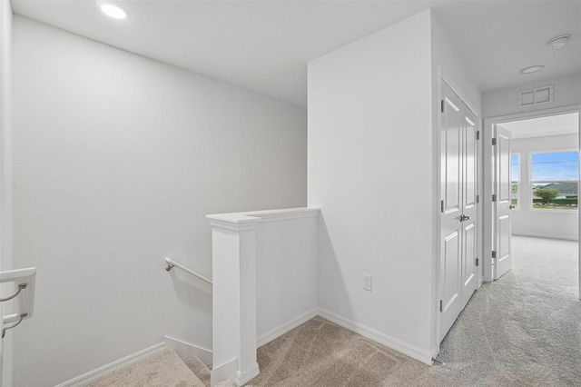 6868 HOLCOMBE DOWN DRIVE, Zephyrhills, FL 33541