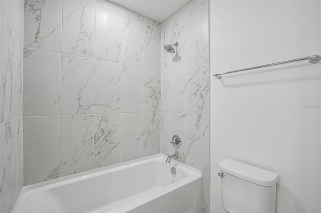 6868 HOLCOMBE DOWN DRIVE, Zephyrhills, FL 33541
