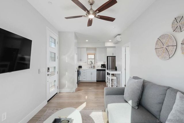 851 53 Sapphire, San Diego, CA 92109