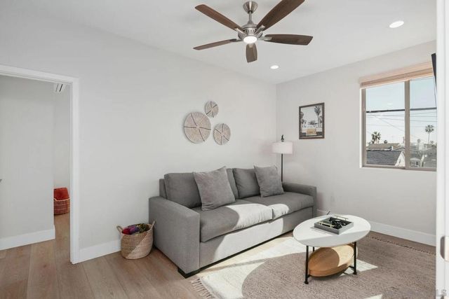 851 53 Sapphire, San Diego, CA 92109